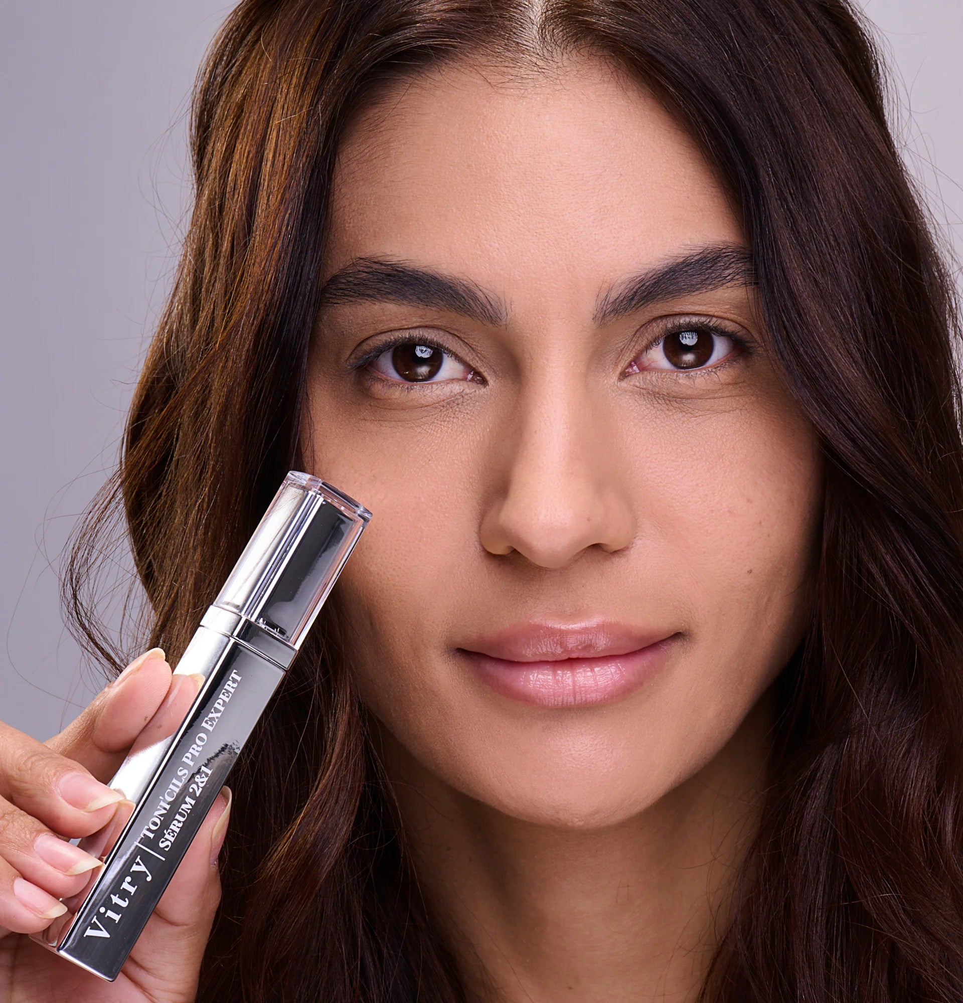 Sérum fortificante 2 en 1 para pestañas y cejas.Vitry